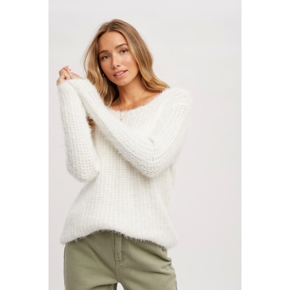 SOLD OUT Ivory Fuzzy Boucle Comfy Soft Pullover Knit Relaxed Fit Casual Sweater - Picture 3 of 8